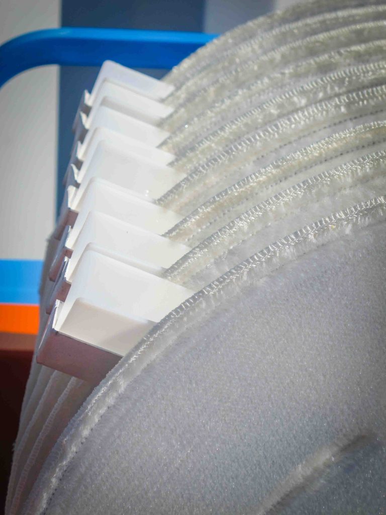 Oil disc skimmer cleaning up thick oil spill